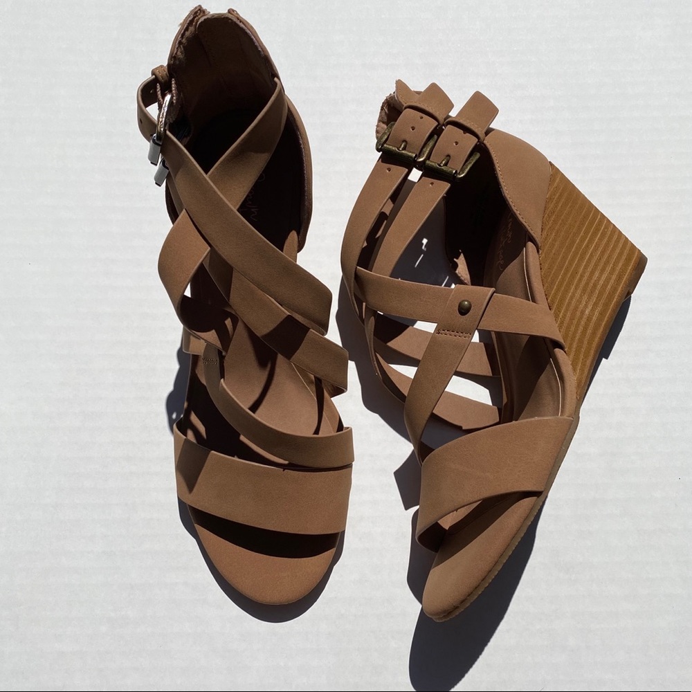 Crown Vintage Women’s Cirque Wedge Heel Sandals